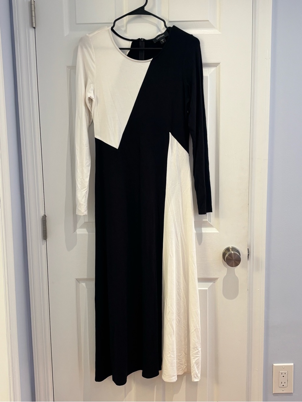 Karen Kane Black and White Long Sleeve Colorblock Maxi Dress